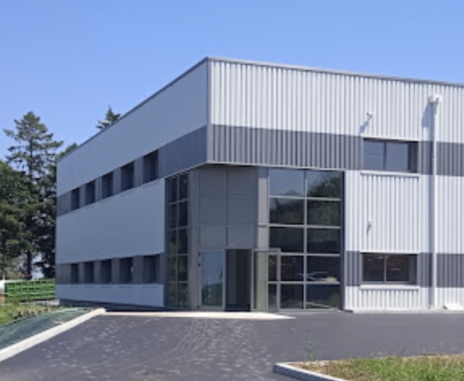 Construction d’une usine de production à Oradour-sur-Vayres – bâtiment industriel durable conçu par ABC Architecture pour SCOPEMA