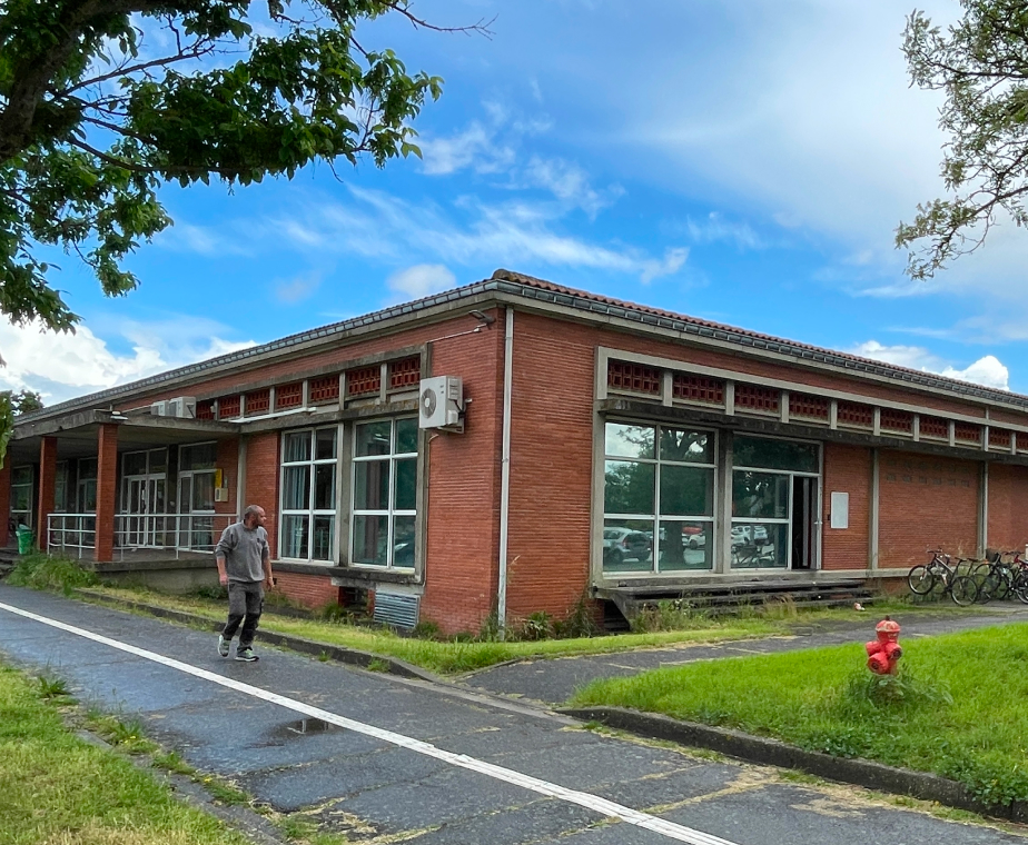 Réfection des toitures et travaux annexes du bâtiment 21 de l’École Nationale Vétérinaire de Toulouse – projet de rénovation conçu par ABC Architecture