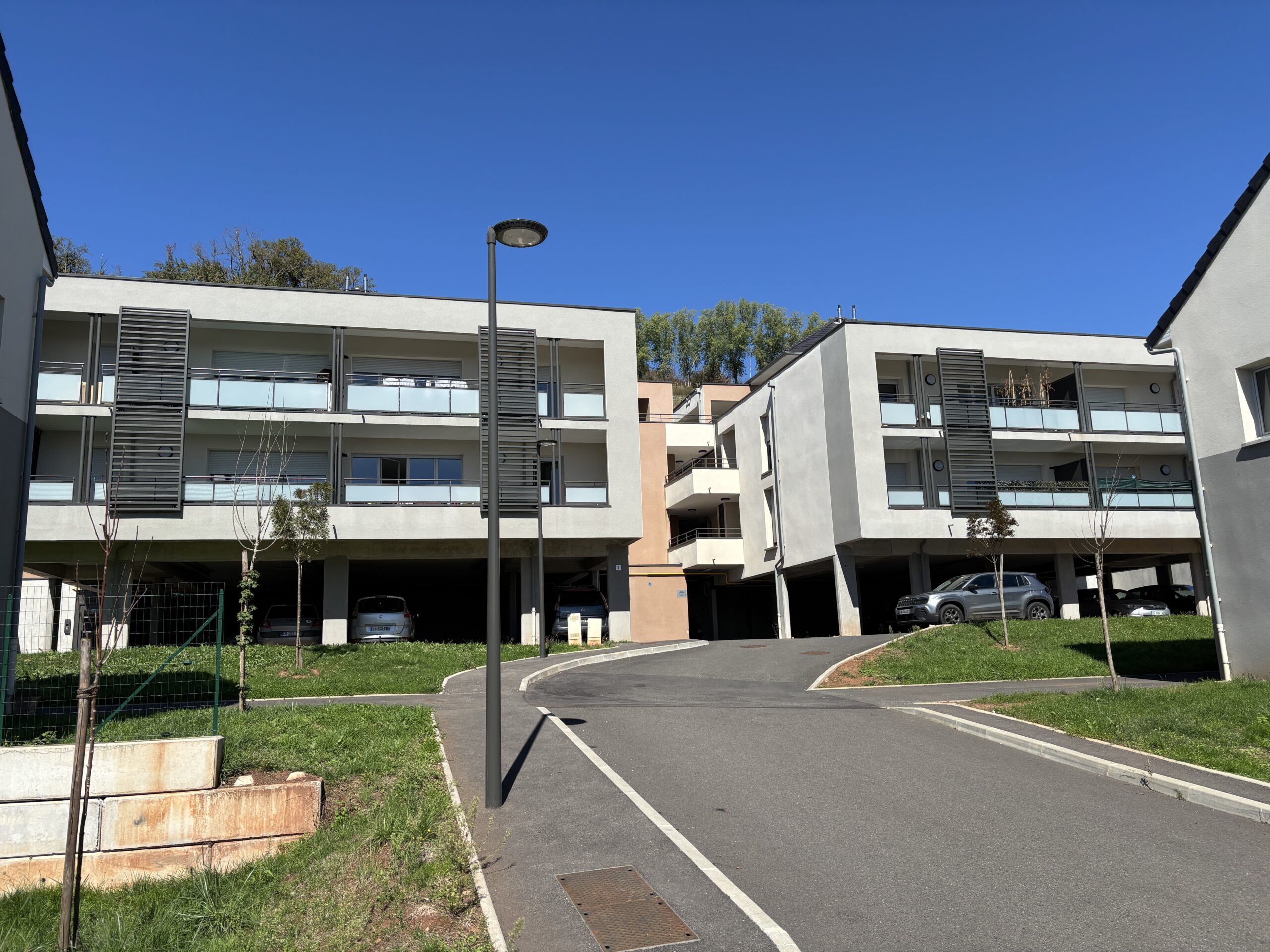 Construction de la Résidence Le Clos Faurel à Brive-la-Gaillarde – 22 logements collectifs et 22 villas groupées conçus par ABC Architecture