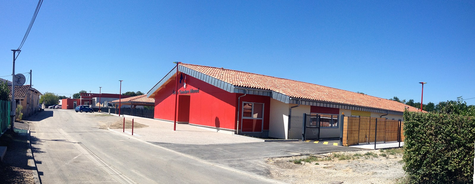 Construction d’une école maternelle et élémentaire à Sadirac – bâtiments en ossature bois, salles d’enseignement et espace restauration conçus par ABC Architecture