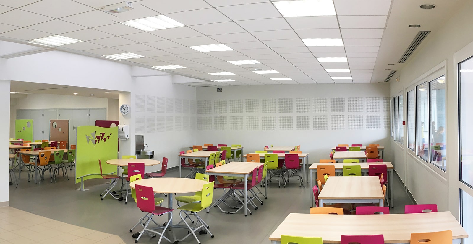 Extension de l’école Ernest de Boissières – salles d’enseignement, réfectoire et restaurant scolaire conçus par ABC Architecture