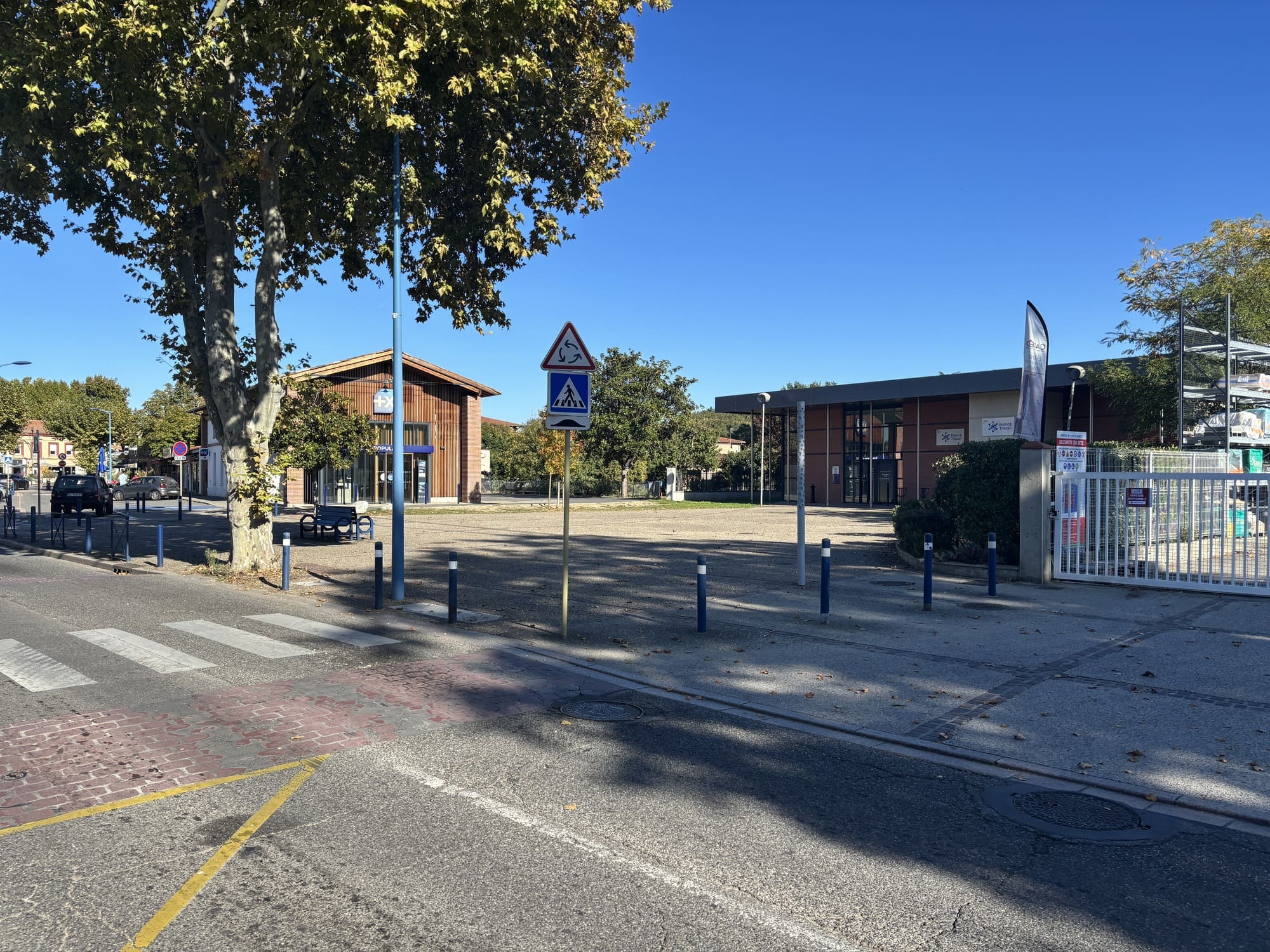 Extension et réhabilitation du site Pôle Emploi à Castelginest – bâtiment tertiaire durable et fonctionnel conçu par ABC Architecture